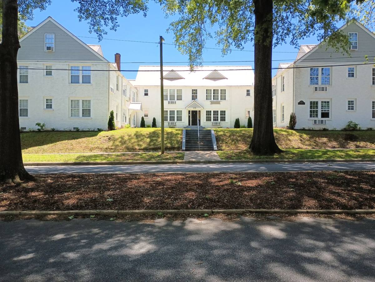 Apartment for rent at 425 W Tennessee St, Florence, AL 35630