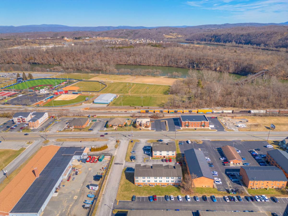 Apartment for rent at 131 E Main St, Radford, VA 24141