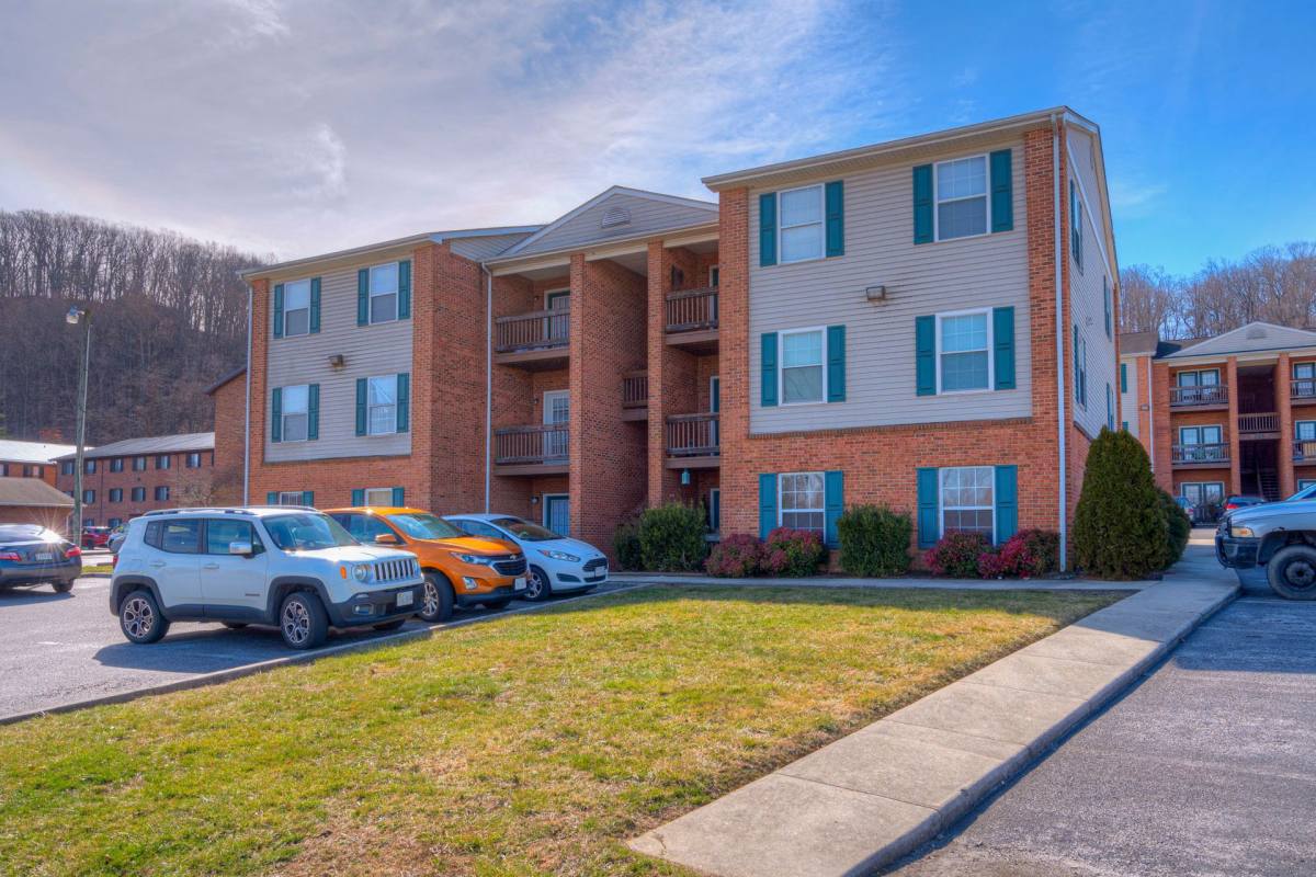 Apartment for rent at 131 E Main St, Radford, VA 24141