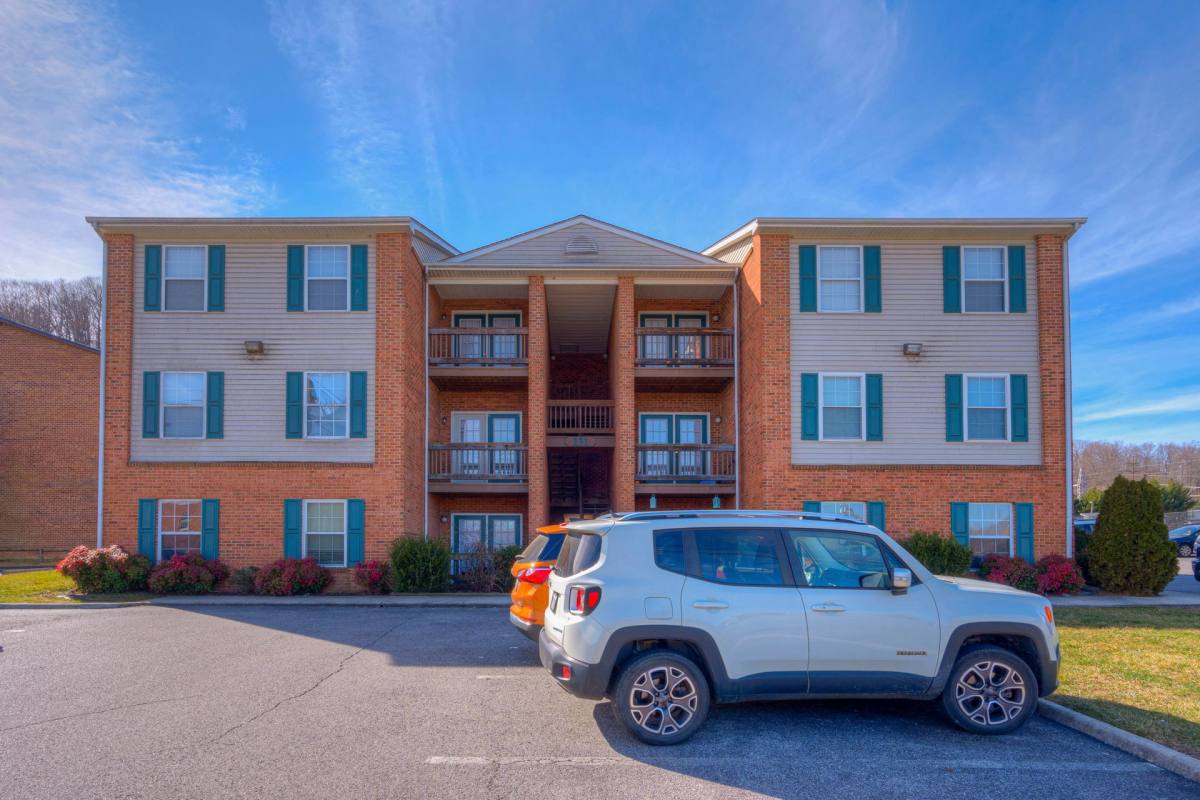 Apartment for rent at 131 E Main St, Radford, VA 24141
