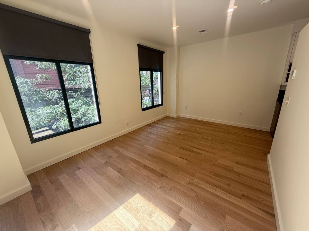 Apartment for rent at 1128 Walnut St, Philadelphia, PA 19107