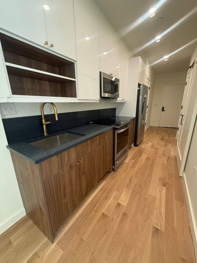 Apartment for rent at 1128 Walnut St, Philadelphia, PA 19107