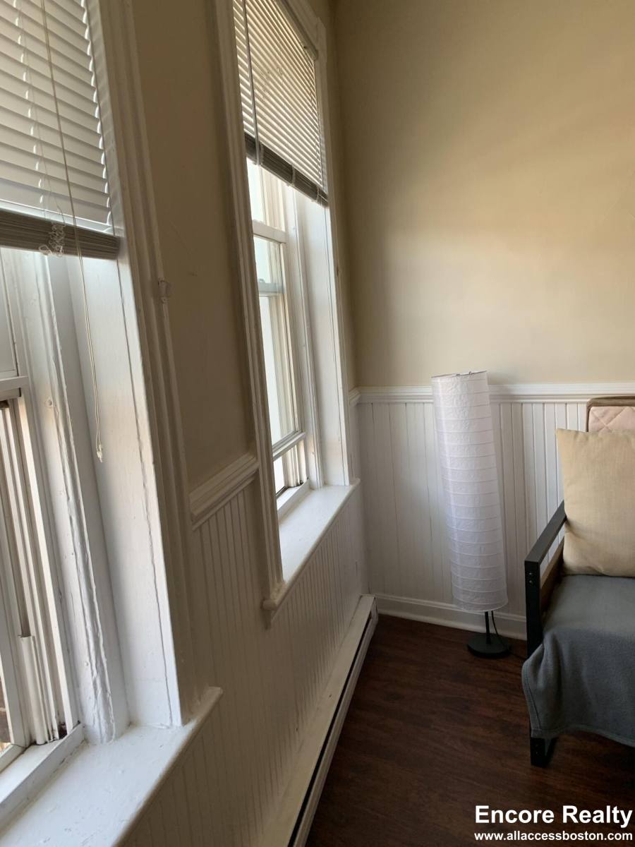 Apartment for rent at 883 Huntington Ave #11, Boston, MA 02115
