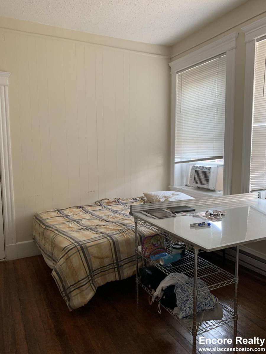 Apartment for rent at 883 Huntington Ave #11, Boston, MA 02115