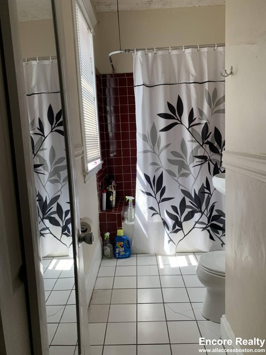 Apartment for rent at 883 Huntington Ave #11, Boston, MA 02115