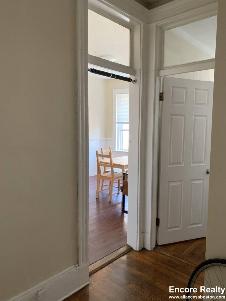 Apartment for rent at 883 Huntington Ave #11, Boston, MA 02115