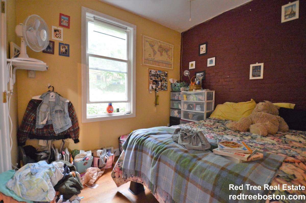 Apartment for rent at 846 Huntington Ave #2, Boston, MA 02115