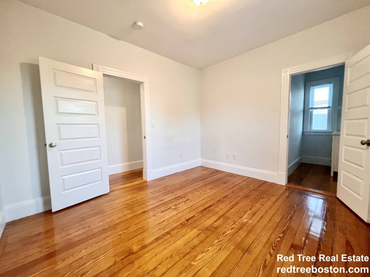 Apartment for rent at 15 Romsey St #3, Dorchester, MA 02125