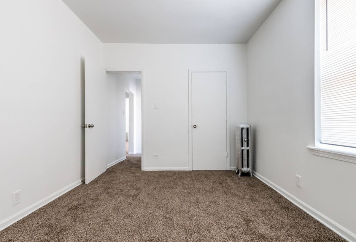 Apartment for rent at 500-14 S Laramie Ave, Chicago, IL 60644
