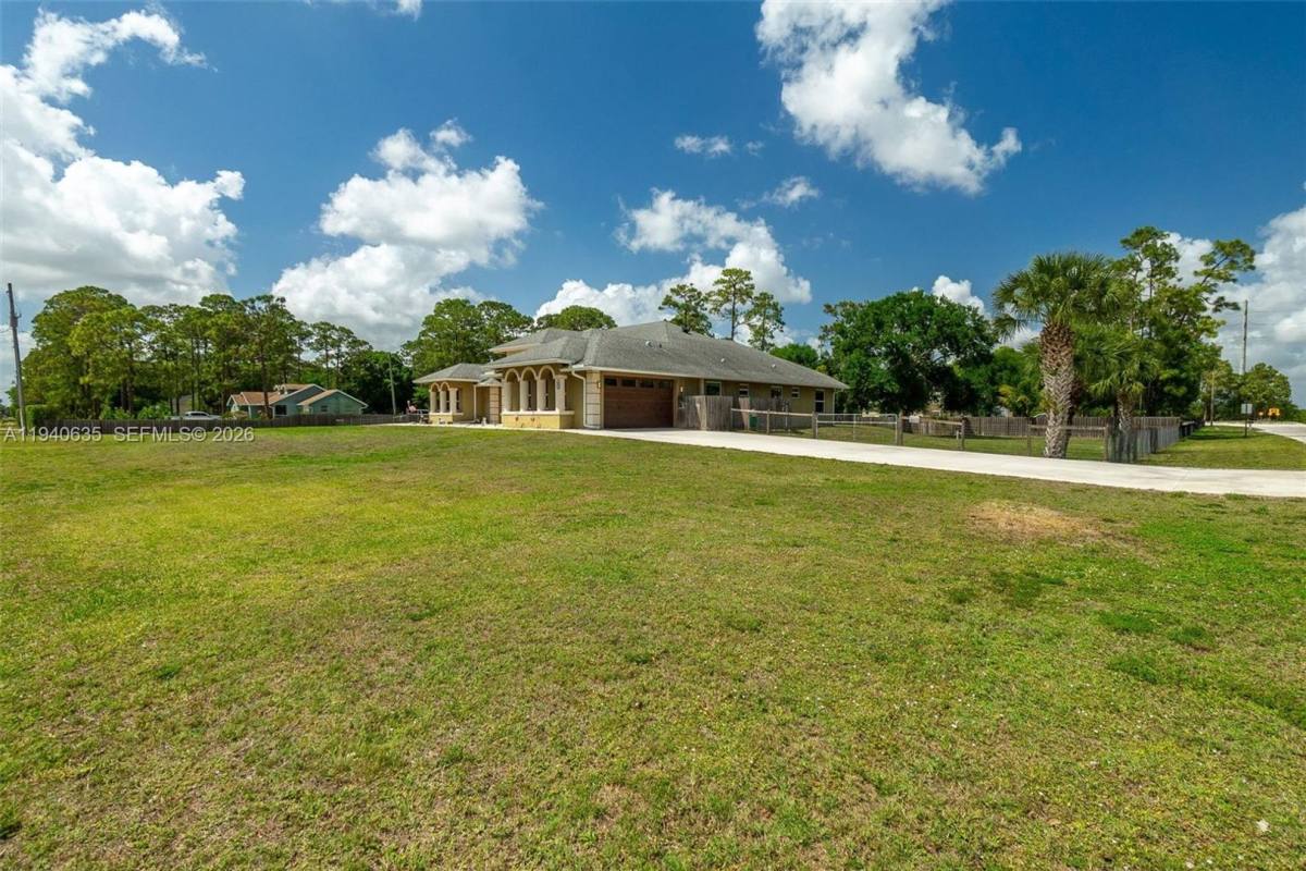 House for rent at 18021 N 49th St, Loxahatchee, FL 33470