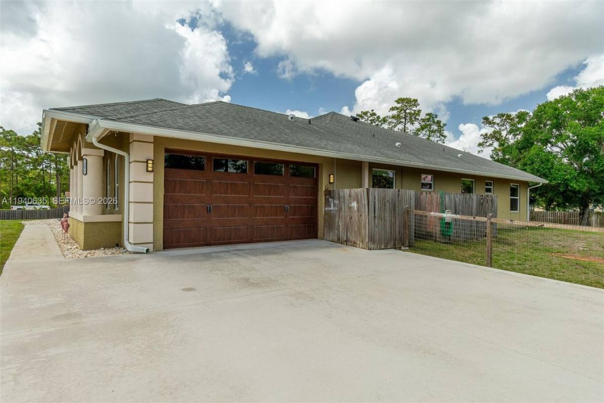 House for rent at 18021 N 49th St, Loxahatchee, FL 33470
