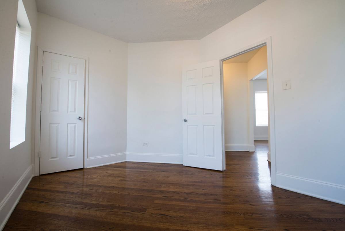 Apartment for rent at 6829 S Dr Martin Luther King Jr, Chicago, IL 60637
