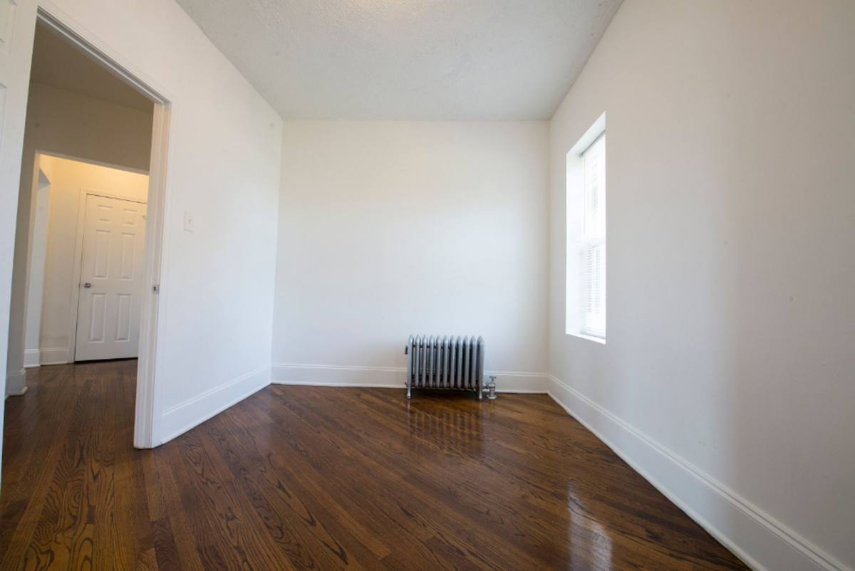 Apartment for rent at 6829 S Dr Martin Luther King Jr, Chicago, IL 60637