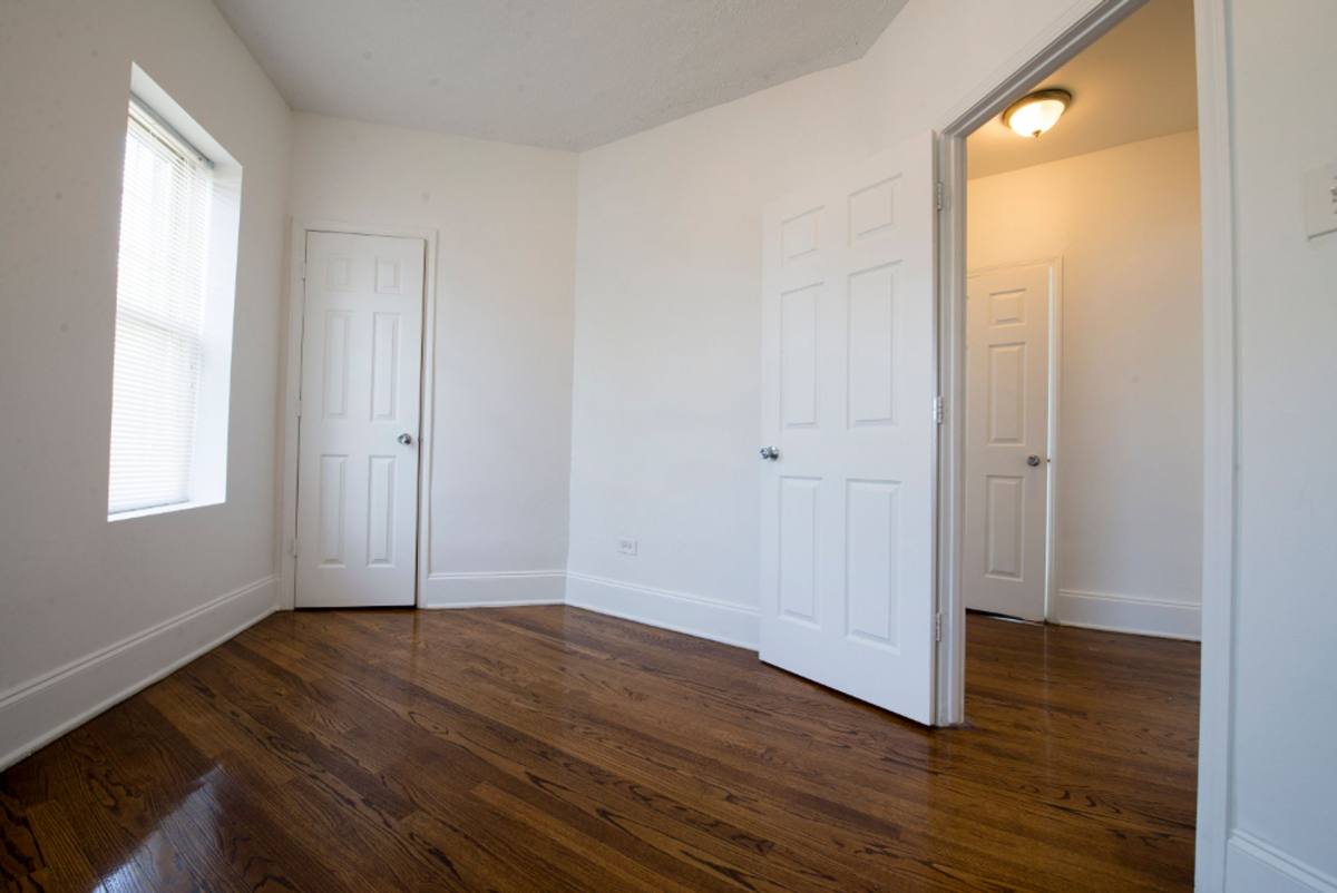 Apartment for rent at 6829 S Dr Martin Luther King Jr, Chicago, IL 60637