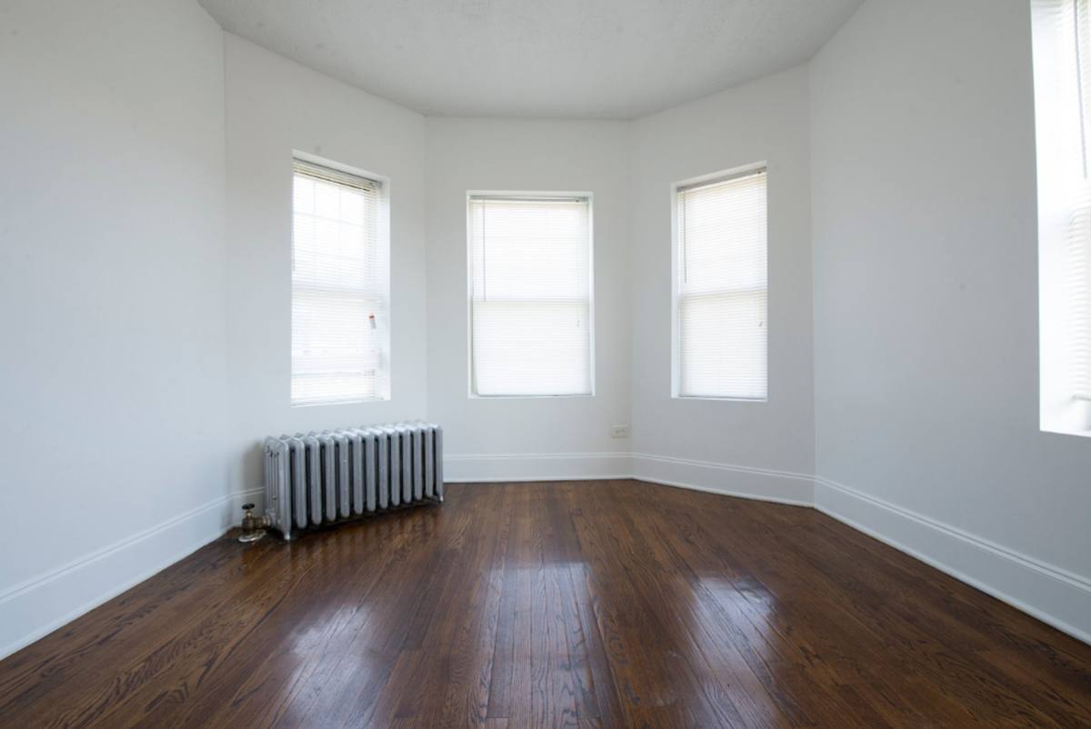 Apartment for rent at 6829 S Dr Martin Luther King Jr, Chicago, IL 60637