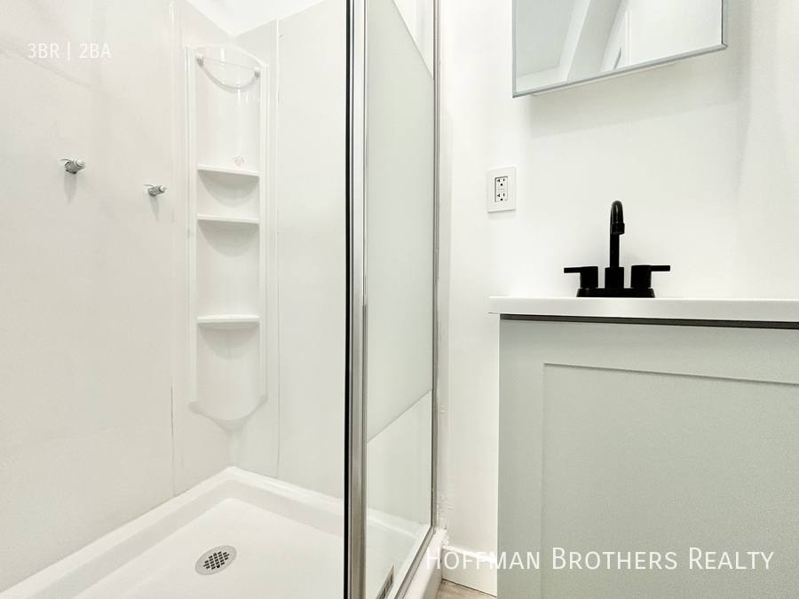 Apartment for rent at 1518 W 11th Place #1 2, Los Angeles, CA 90015