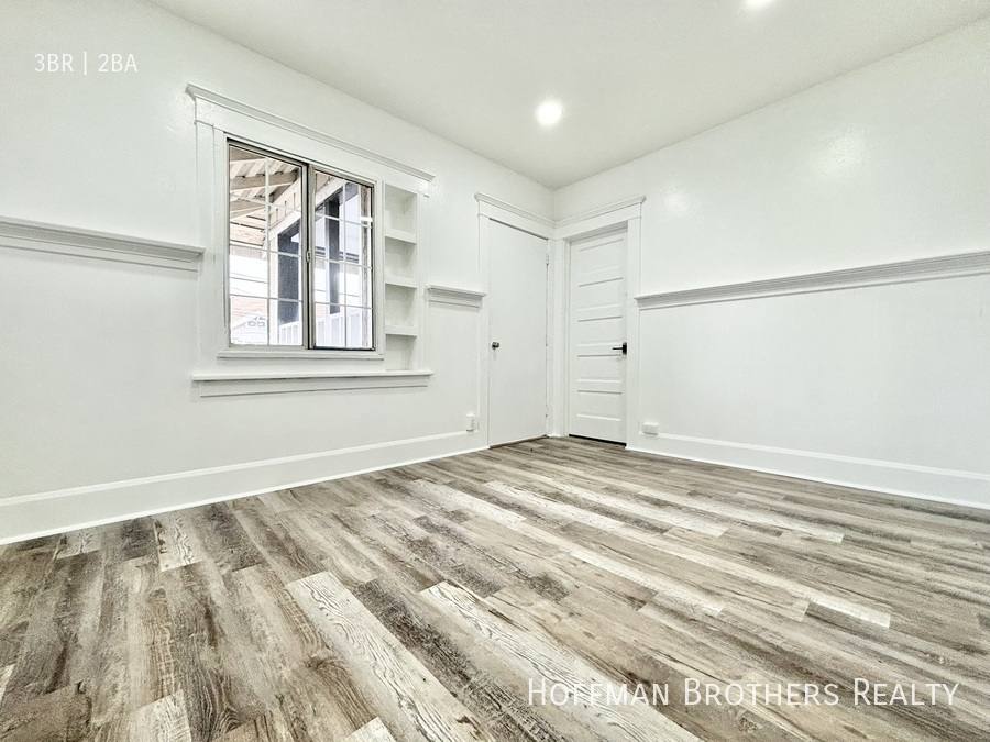 Apartment for rent at 1518 W 11th Place #1 2, Los Angeles, CA 90015