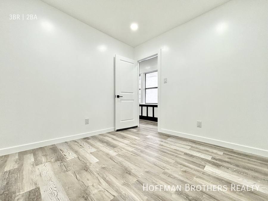 Apartment for rent at 1518 W 11th Place #1 2, Los Angeles, CA 90015