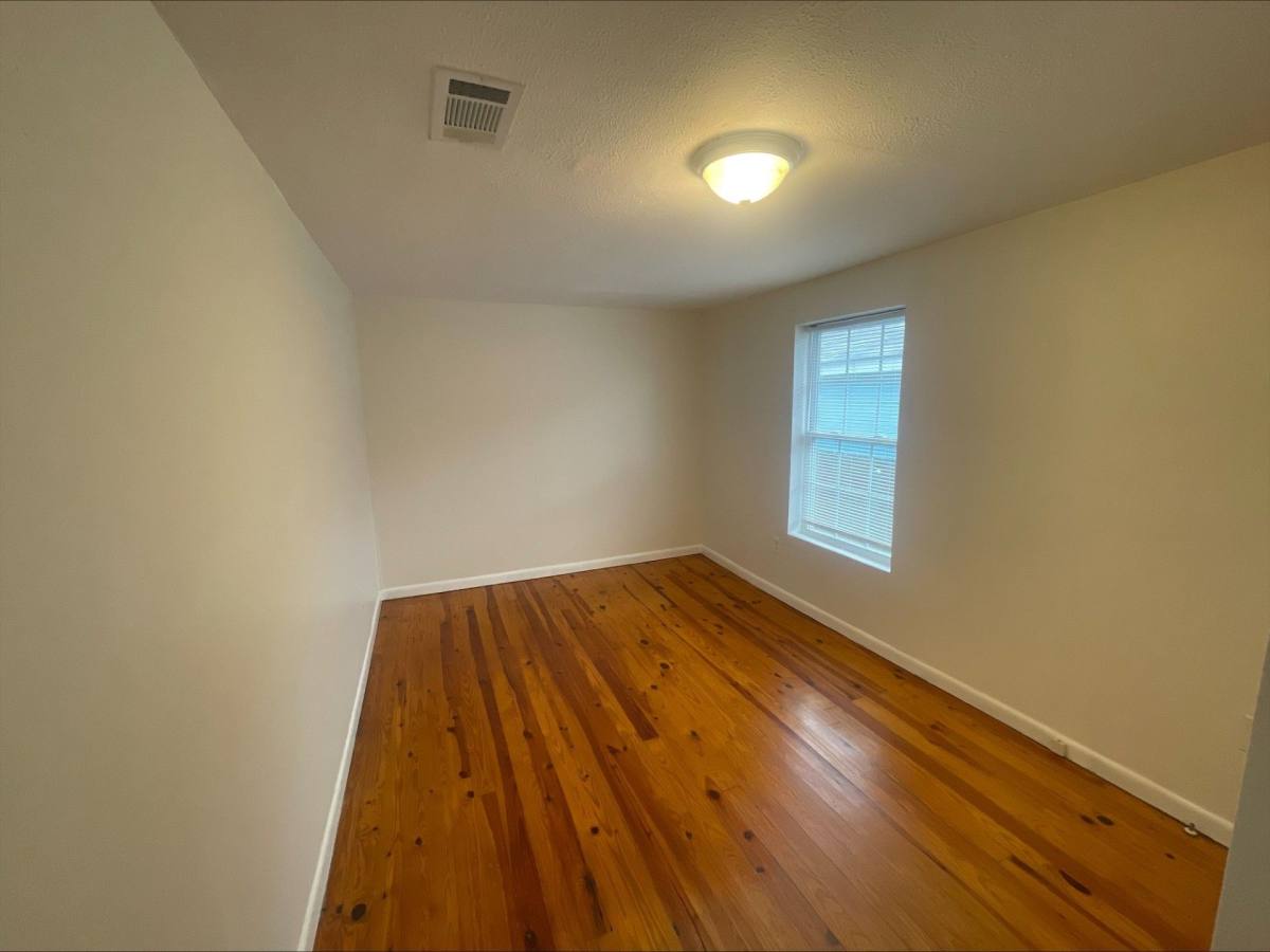 Apartment for rent at 608-04 Houma Blvd, Metairie, LA 70001