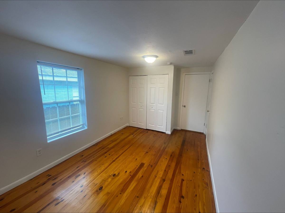 Apartment for rent at 608-04 Houma Blvd, Metairie, LA 70001