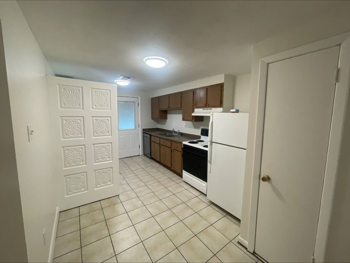 Apartment for rent at 608-04 Houma Blvd, Metairie, LA 70001
