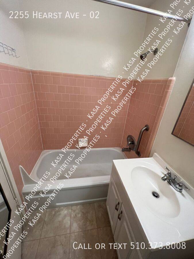 Apartment for rent at 2255 Hearst Ave #2, Berkeley, CA 94709