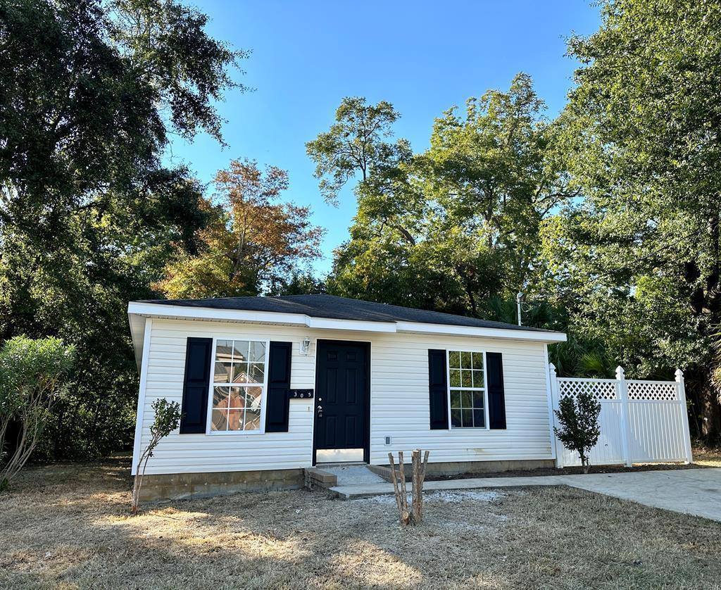 House for rent at 305 N College St, Dothan, AL 36303