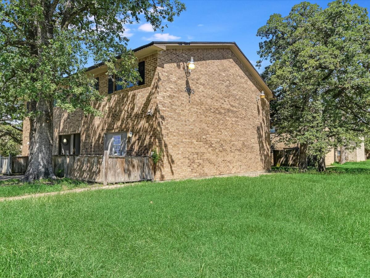 Apartment for rent at 2403 Bosque Dr #B, College Station, TX 77845
