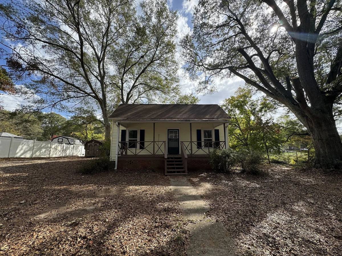 House for rent at 124 Hedge St, Central, SC 29630