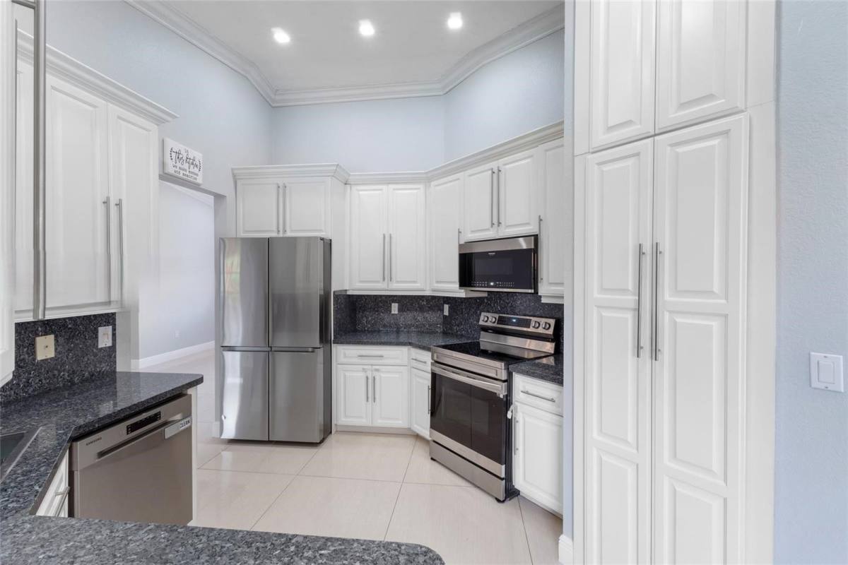 House for rent at 6821 Winged Foot Dr, Hialeah, FL 33015