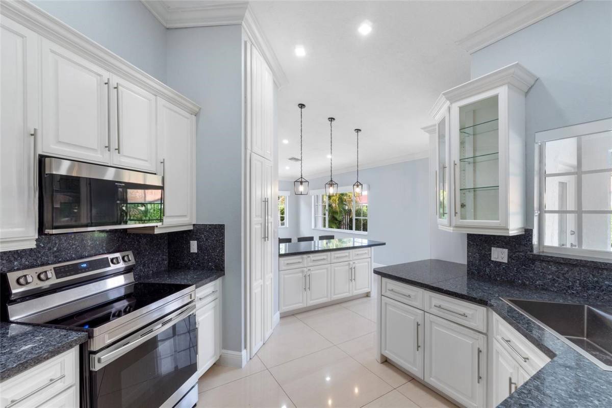 House for rent at 6821 Winged Foot Dr, Hialeah, FL 33015