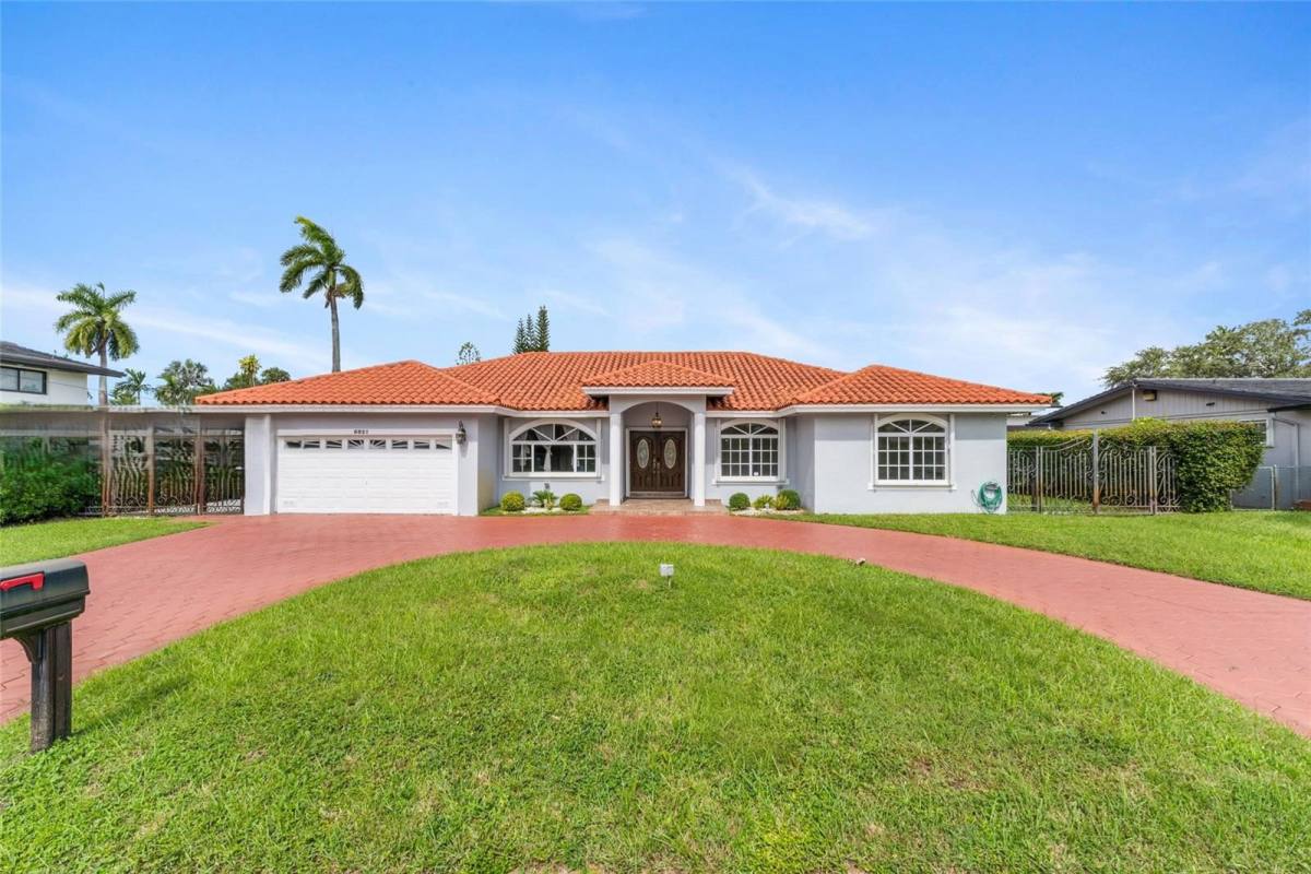 House for rent at 6821 Winged Foot Dr, Hialeah, FL 33015