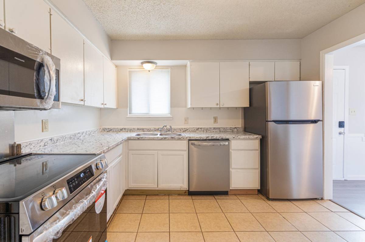 Apartment for rent at 1114 E 64th St #B, Tulsa, OK 74136