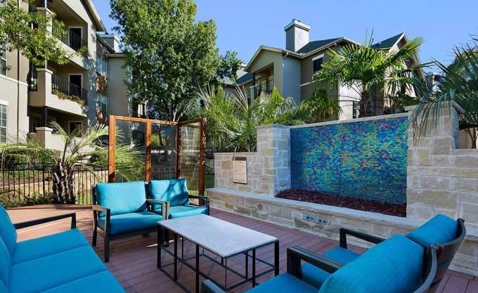 Apartment for rent at 2940 W Royal Lane, Irving, TX 75063