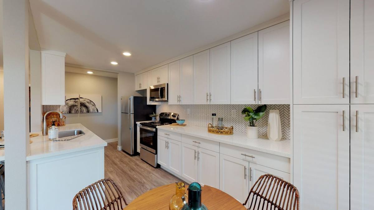 Apartment for rent at 1550-1568 S Juniper St, Escondido, CA 92025