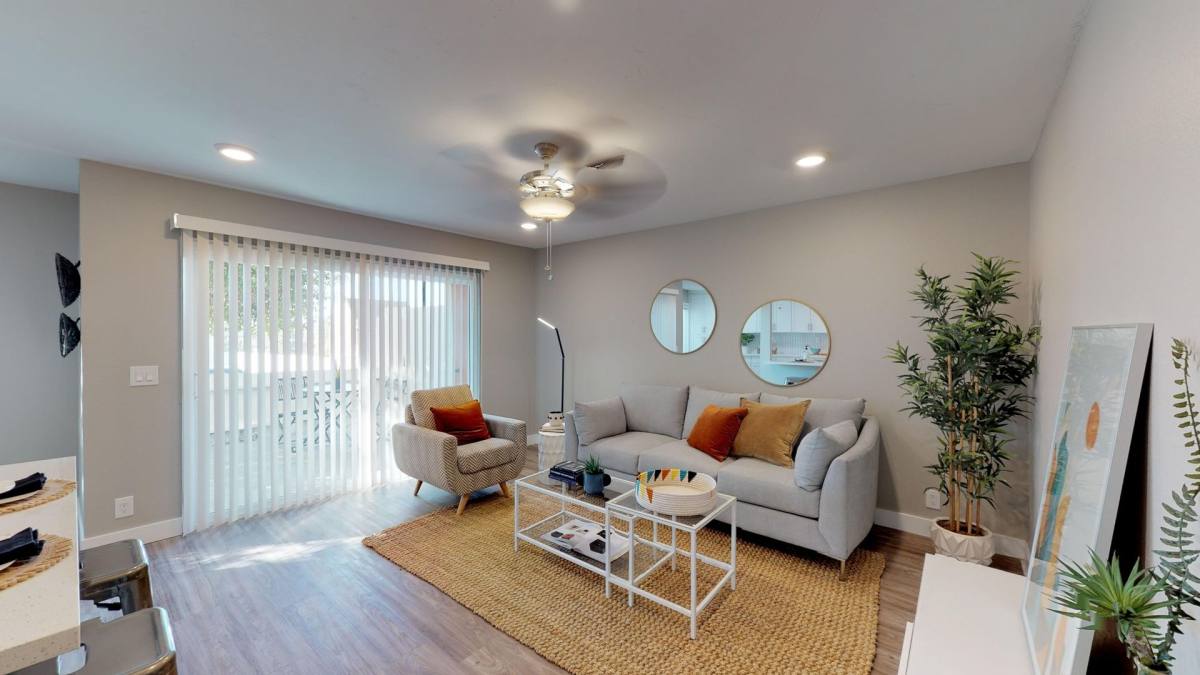 Apartment for rent at 1550-1568 S Juniper St, Escondido, CA 92025