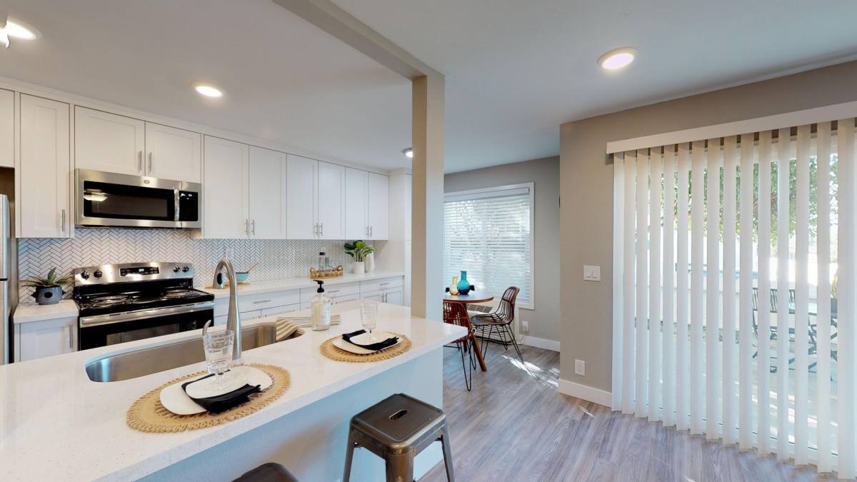 Apartment for rent at 1550-1568 S Juniper St, Escondido, CA 92025
