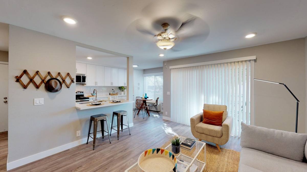 Apartment for rent at 1550-1568 S Juniper St, Escondido, CA 92025