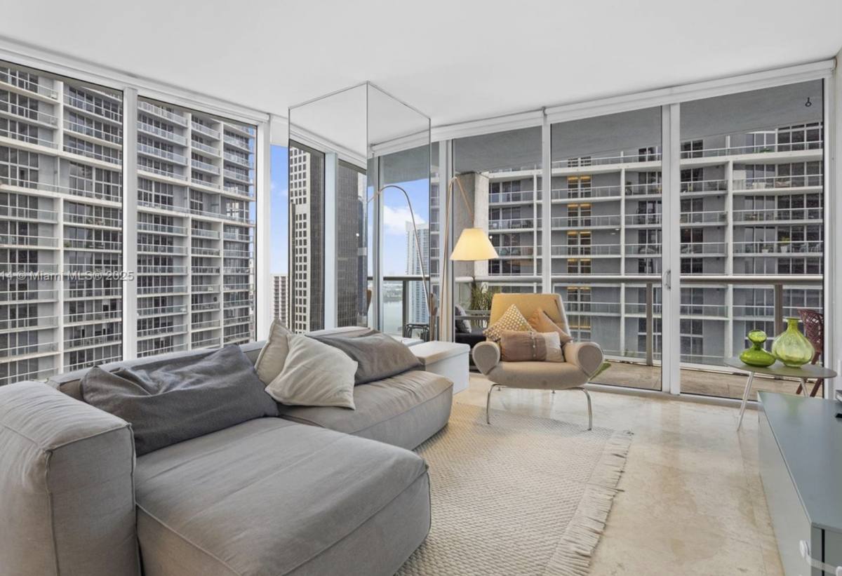 Apartment for rent at 495 Brickell Ave #2410, Miami, FL 33131