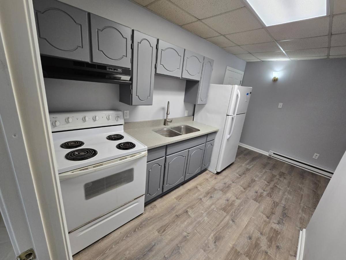 Apartment for rent at 518 Moen Ave 3, Joliet, IL 60436