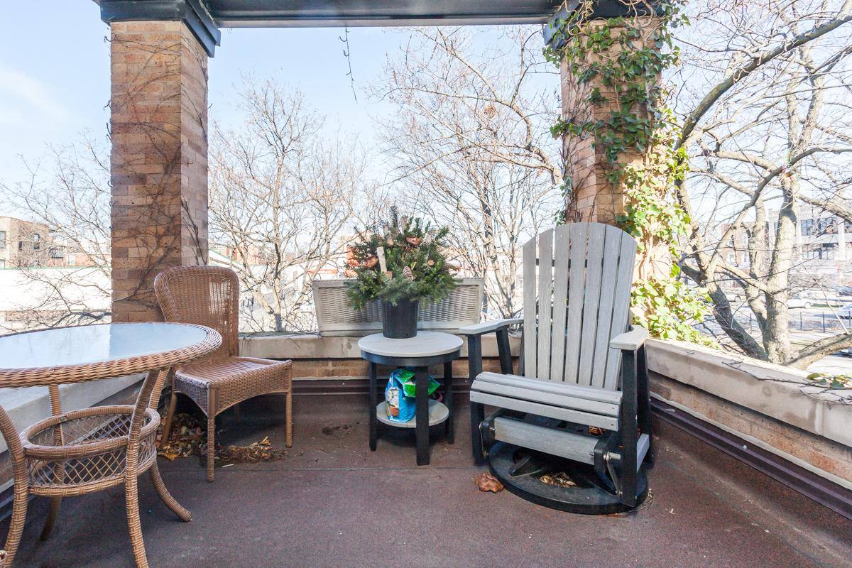 Apartment for rent at 1455 W Wilson Ave #2, Chicago, IL 60640