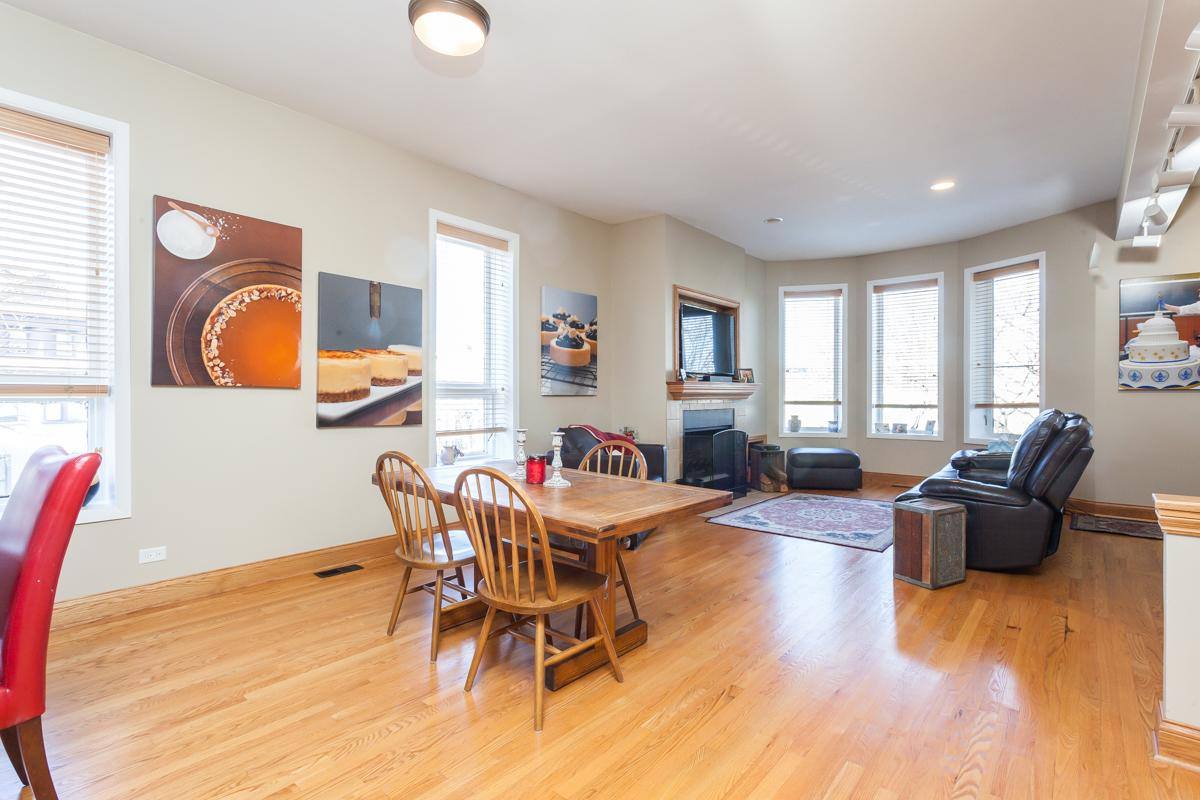 Apartment for rent at 1455 W Wilson Ave #2, Chicago, IL 60640