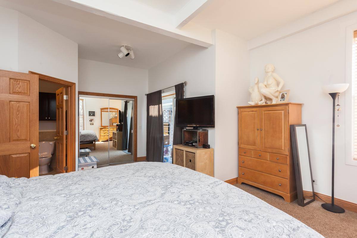 Apartment for rent at 1455 W Wilson Ave #2, Chicago, IL 60640