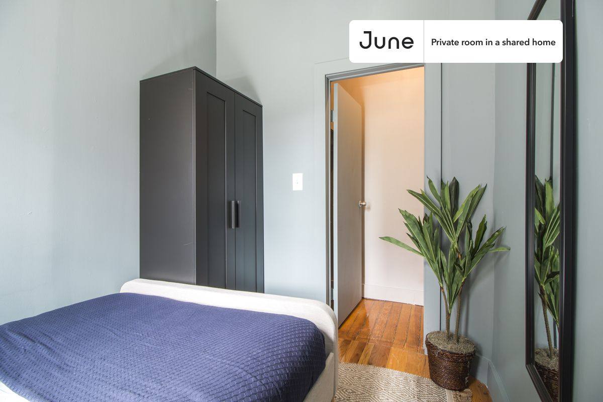 Apartment for rent at 355 E 4th St #C, New York, NY 10009