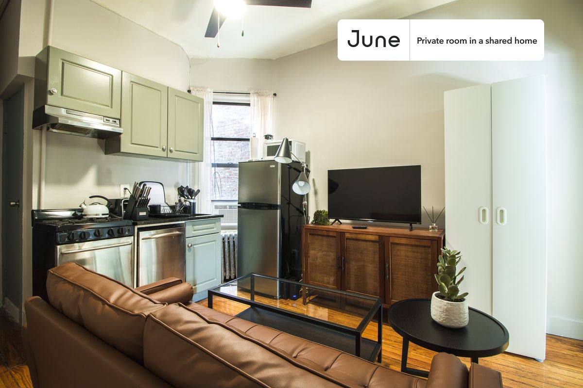 Apartment for rent at 355 E 4th St #C, New York, NY 10009