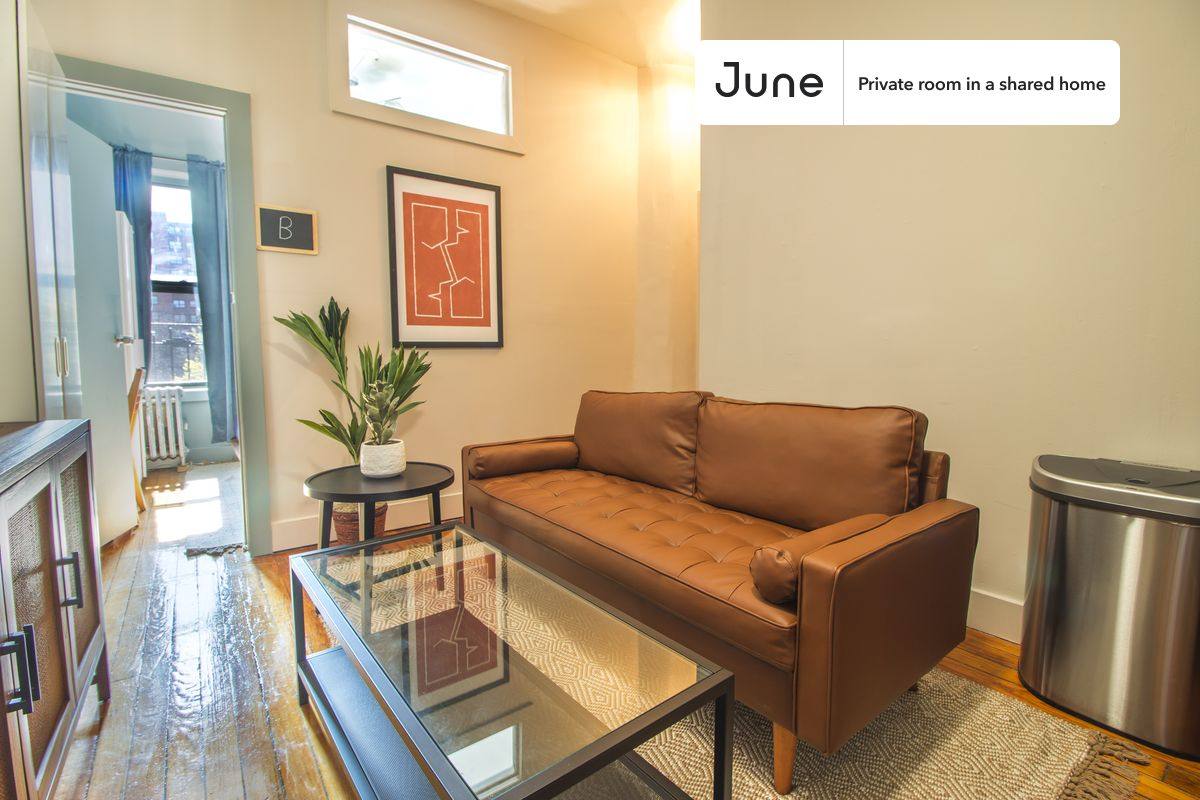 Apartment for rent at 355 E 4th St #C, New York, NY 10009