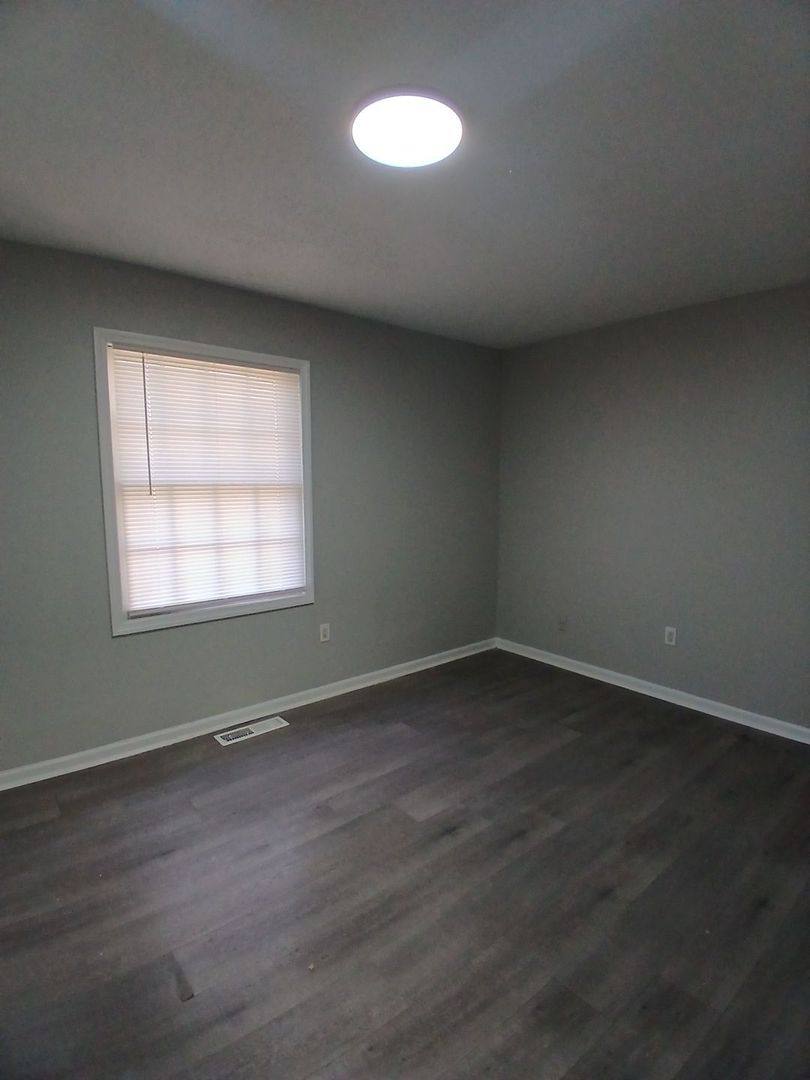 Townhouse for rent at 5193 Flowering Peach Dr, Memphis, TN 38115