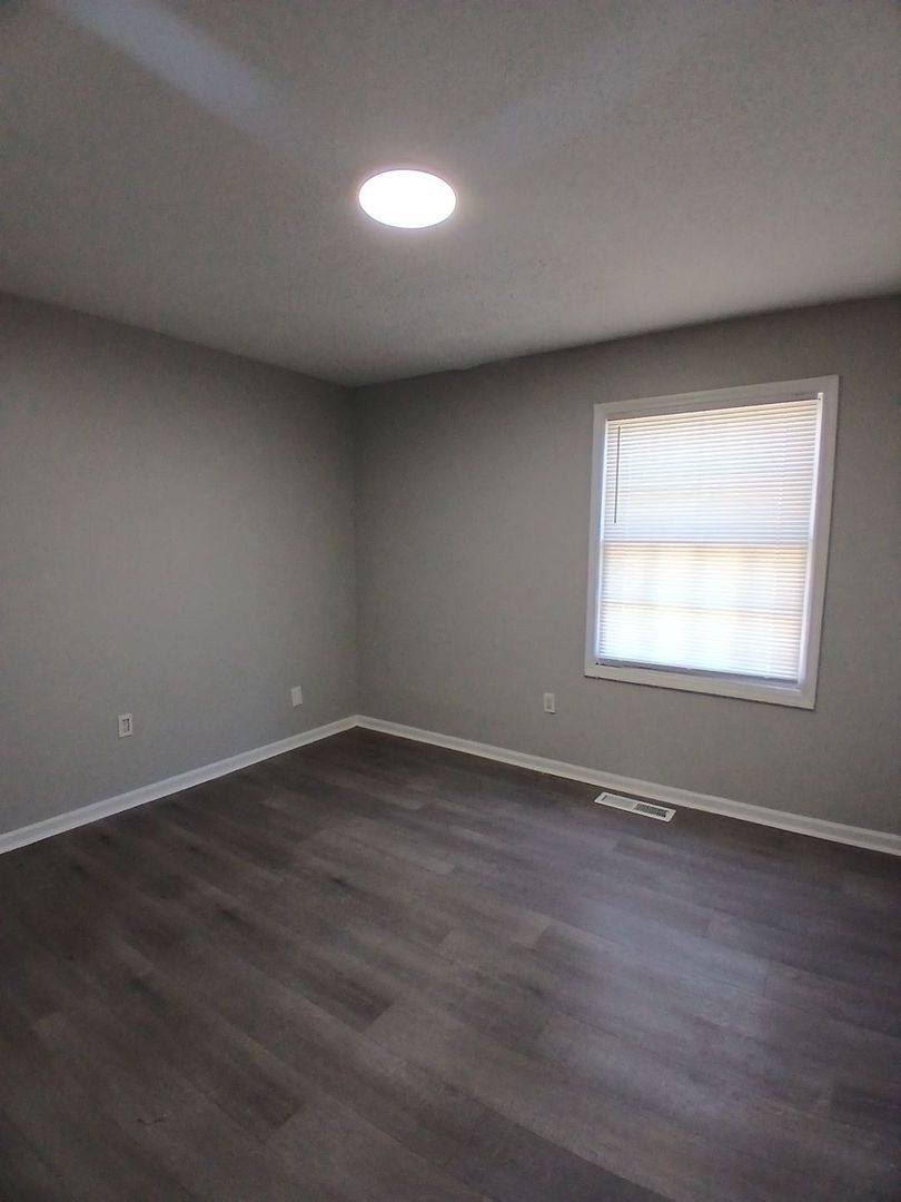 Townhouse for rent at 5193 Flowering Peach Dr, Memphis, TN 38115