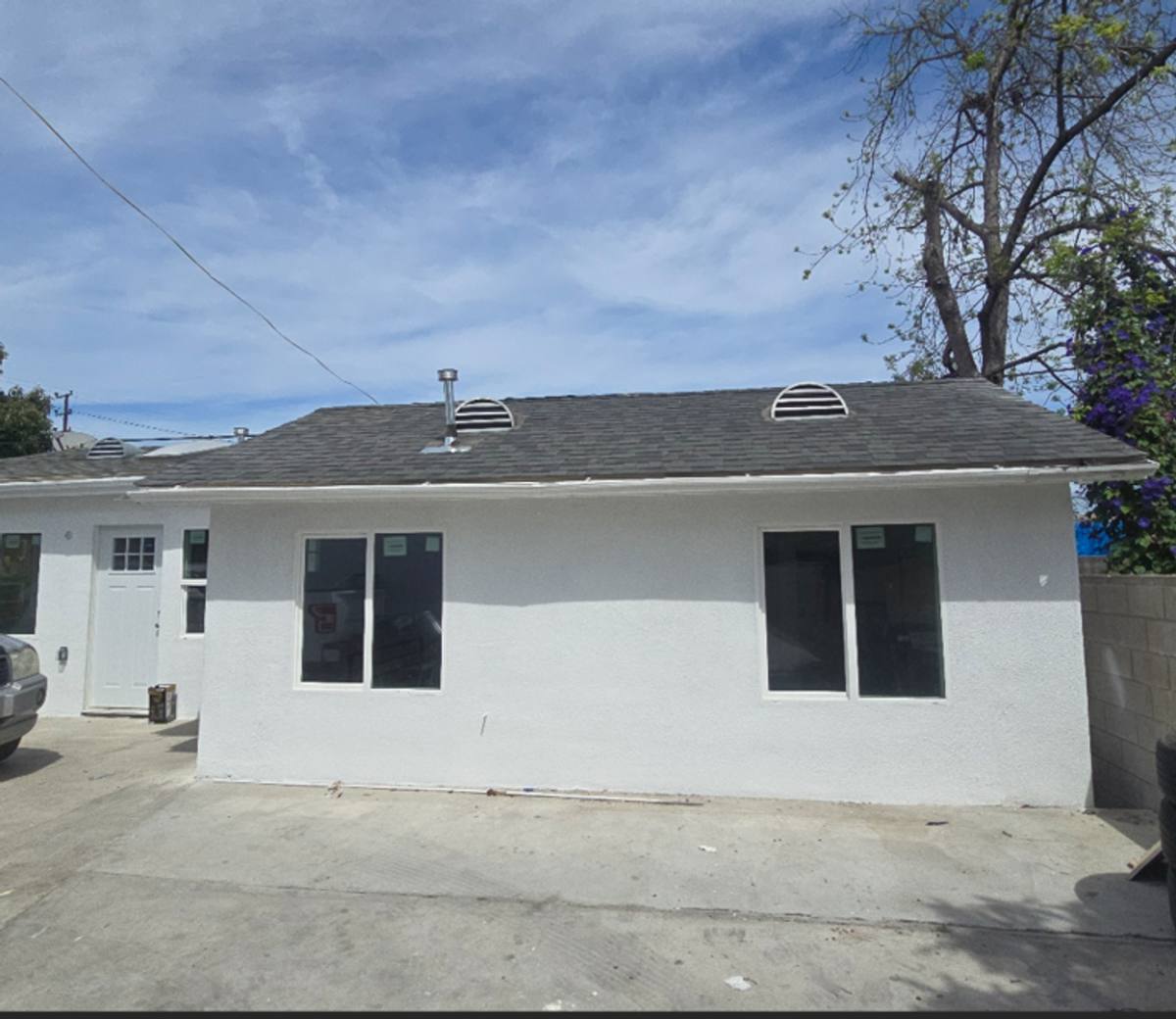 Apartment for rent at 1319 E 59th Place, Los Angeles, CA 90001