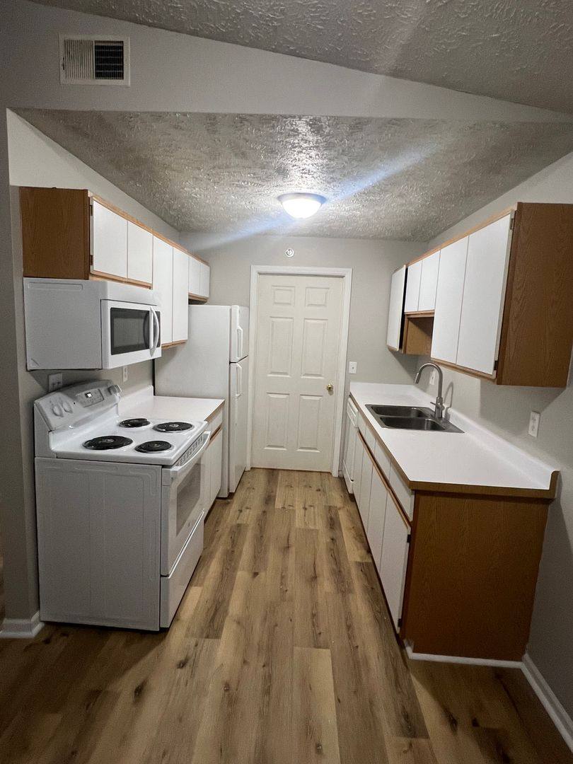 Apartment for rent at 726 Jefferson St, Grand Ledge, MI 48837